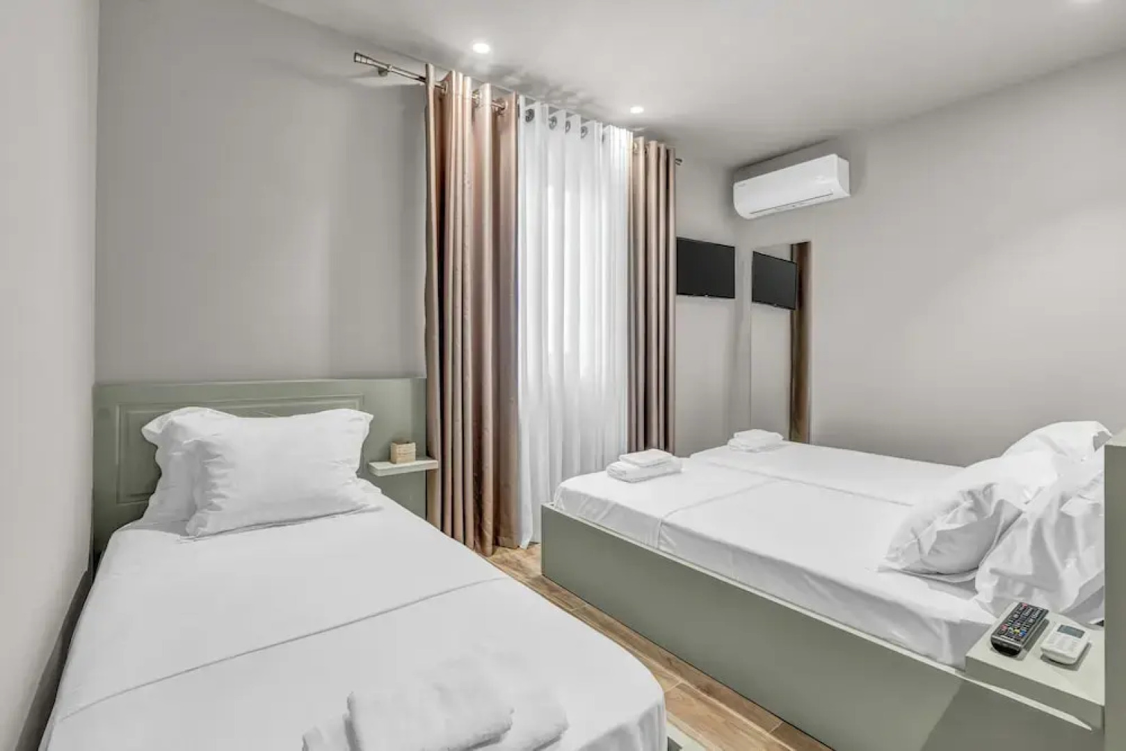 Villa Zoi A Stay to Remember I Guest House in Elbasan Castle