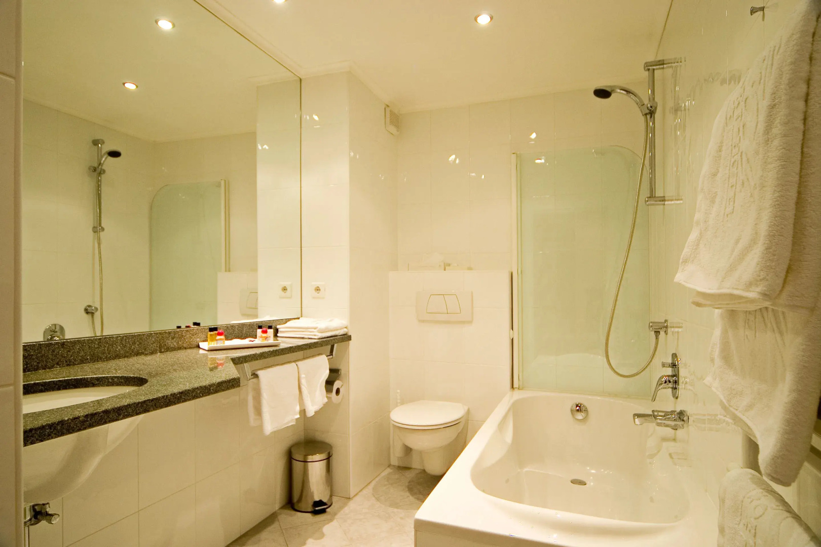 Alpen Comfort Hotel Central