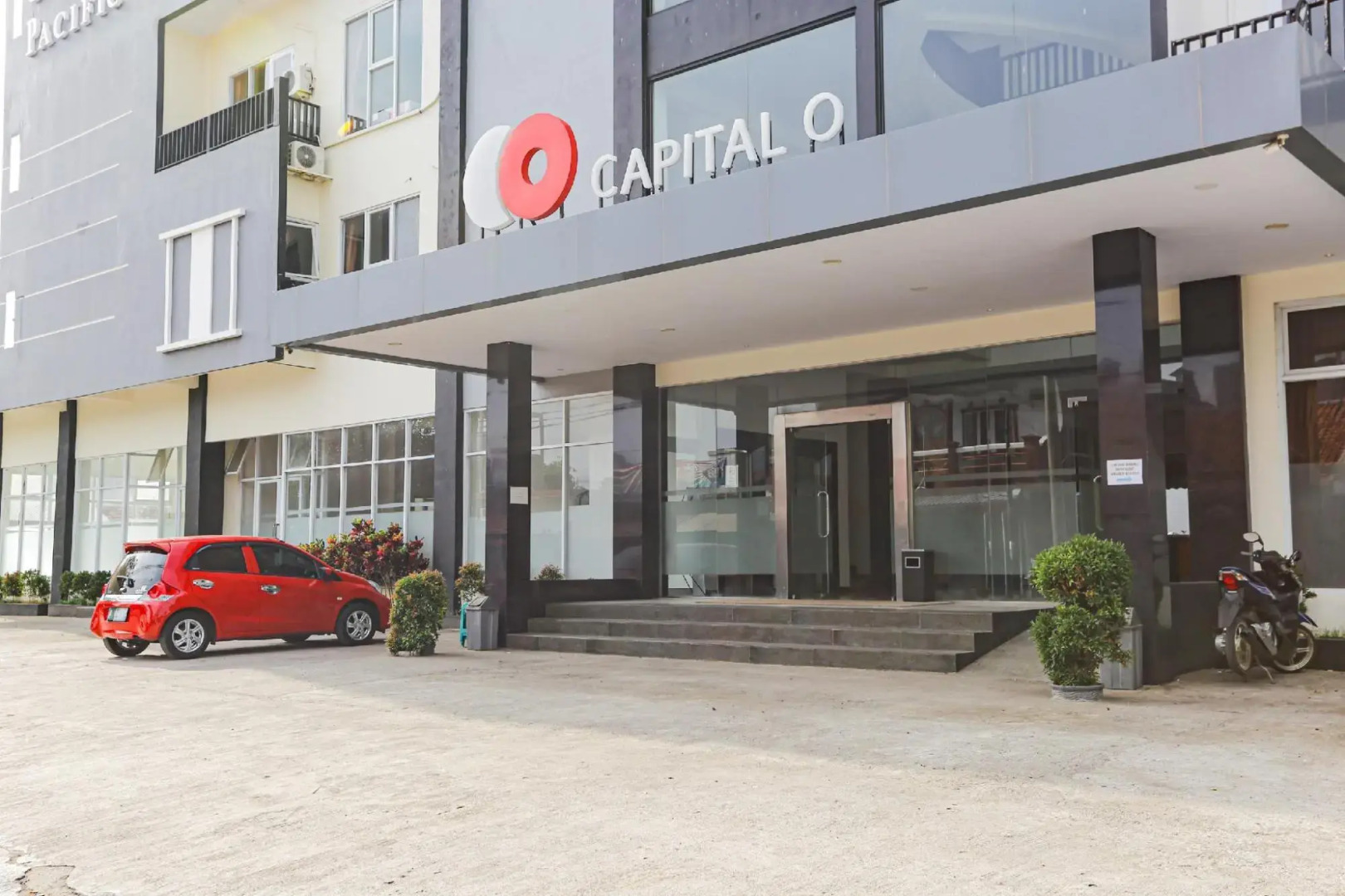 Hotel Grand Pacific by OYO Rooms