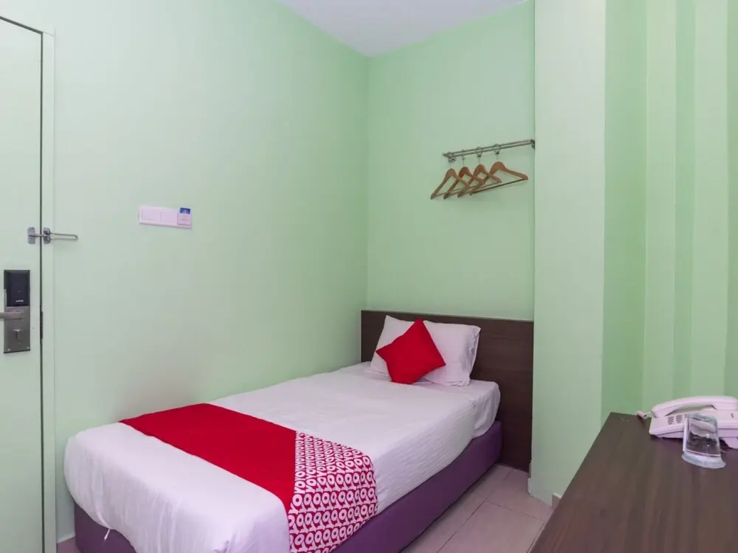 OYO 1172 Hotel Shlyo