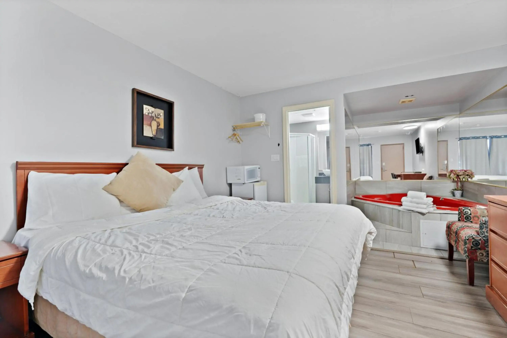 Niagara Lodge & Suites