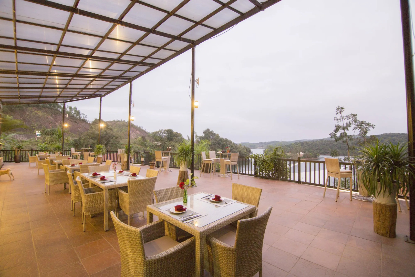 Phong Nha Lake House