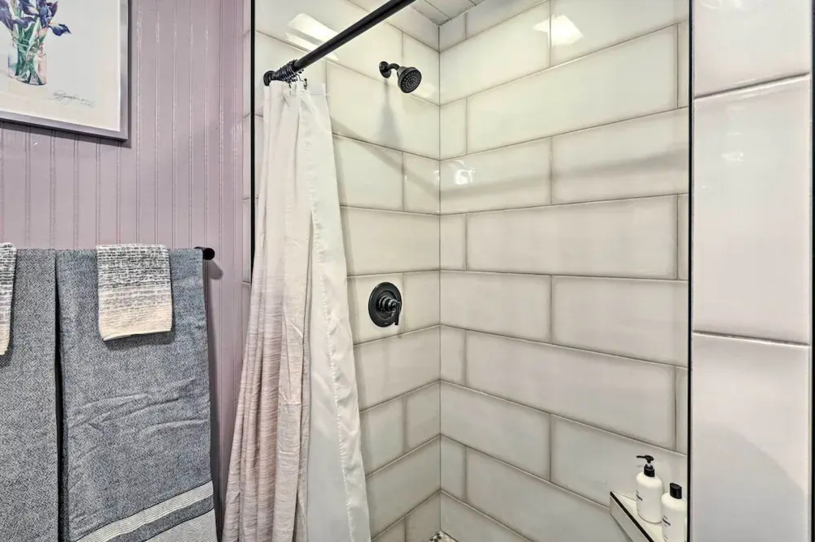 Redwoods Cabin w/ Hot Tub: Walk to Russian River!