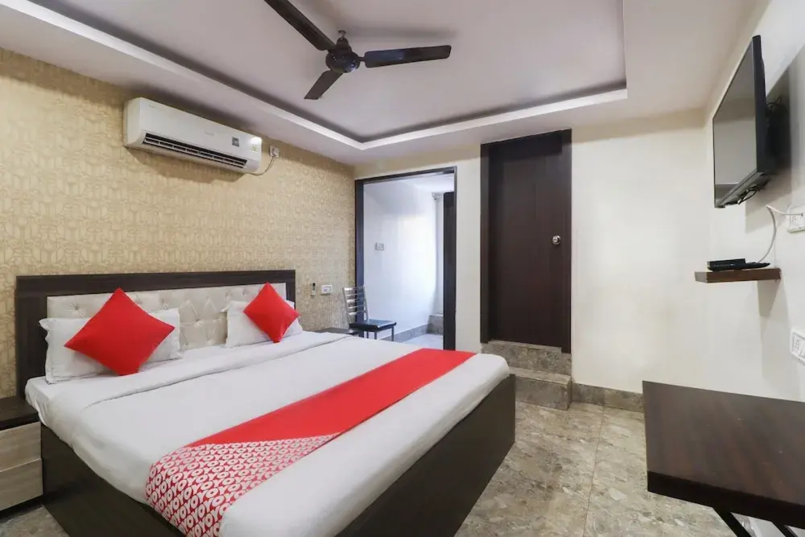 OYO Flagship 4989 The Welcomme Inn