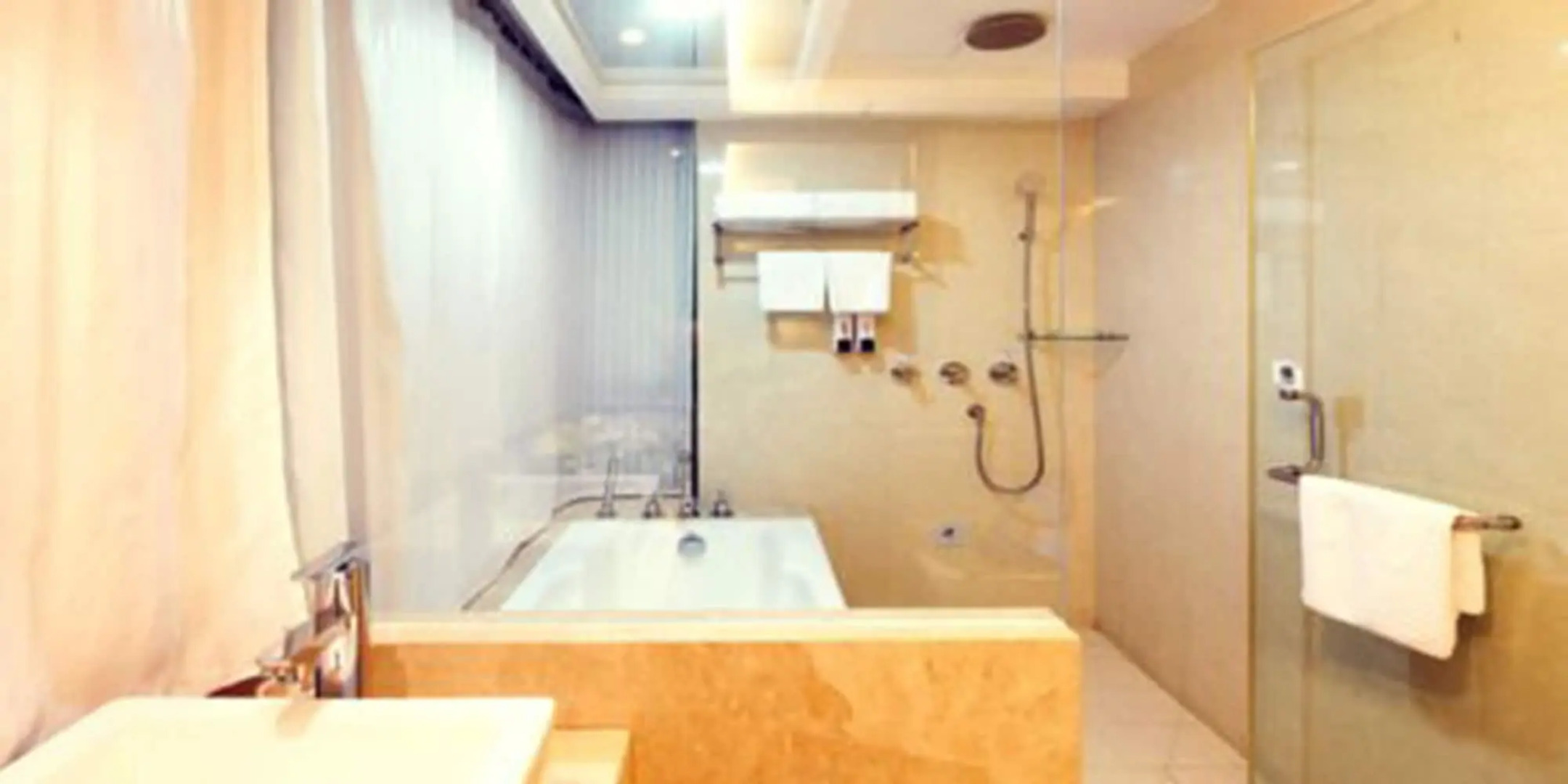 Sun Flower Hotel and Residence