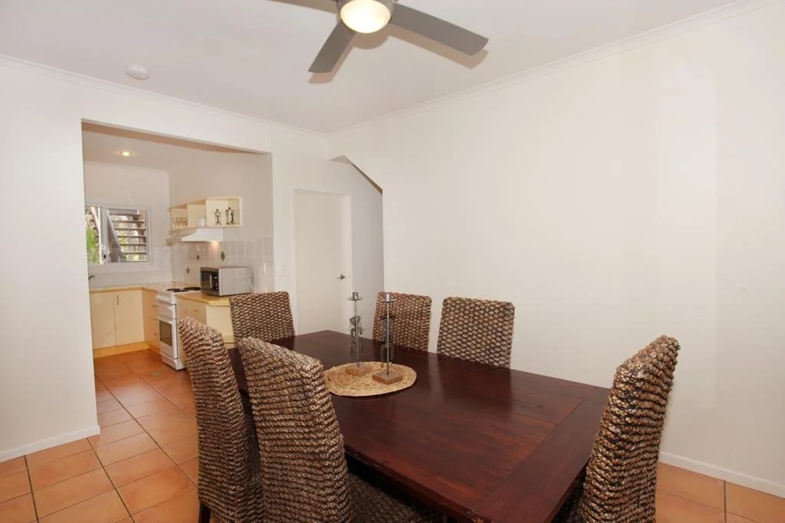 Mayfield 23 Holiday House