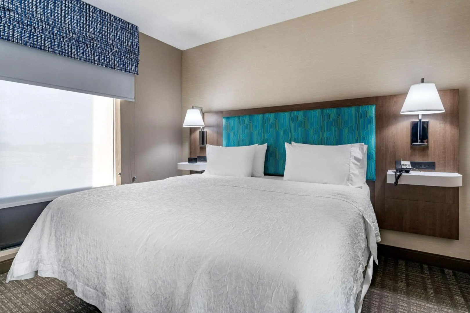 Hampton Inn & Suites Louisville East