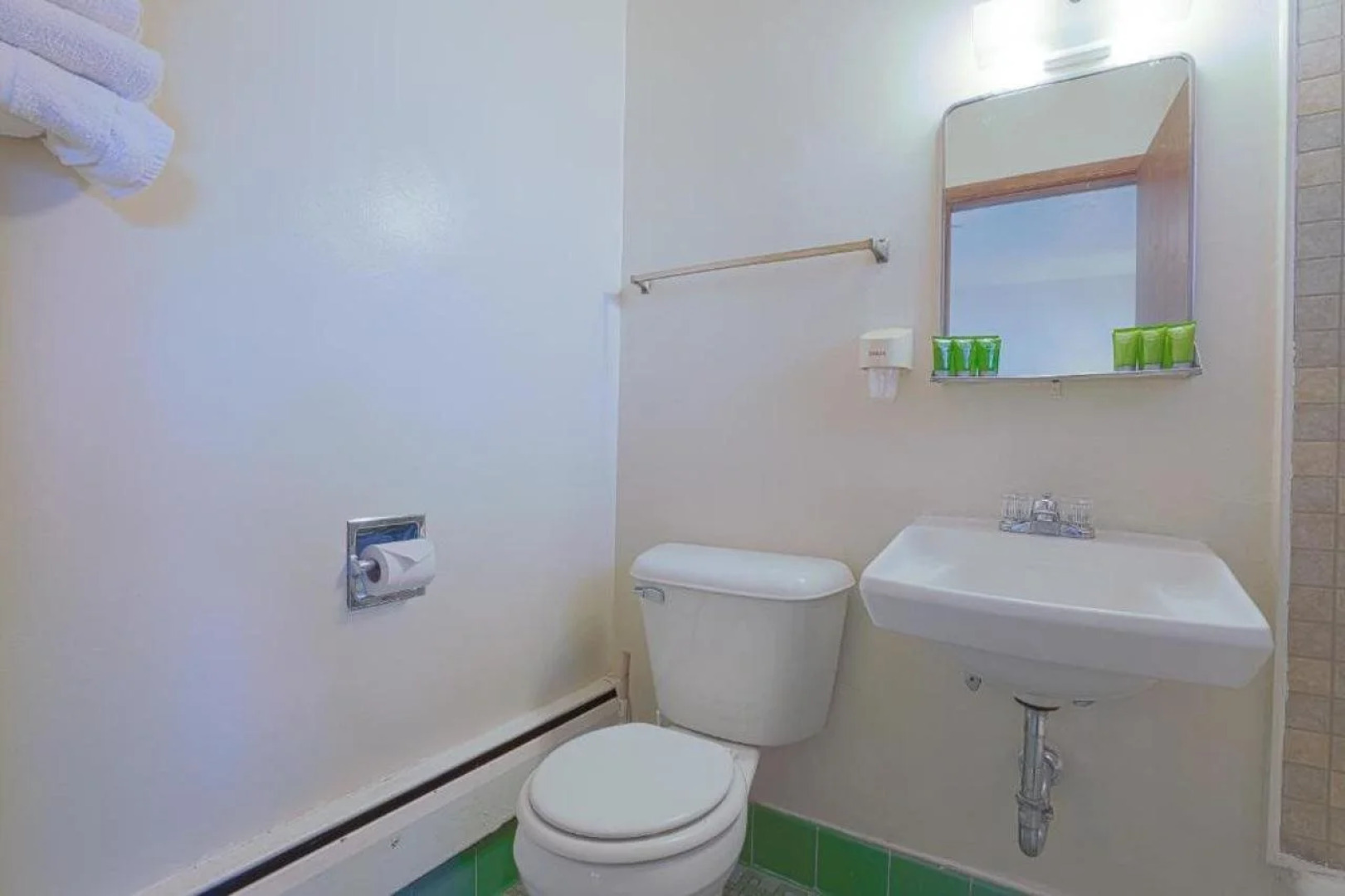 Love Hotels Silver Street By Oyo At Hurley Wi