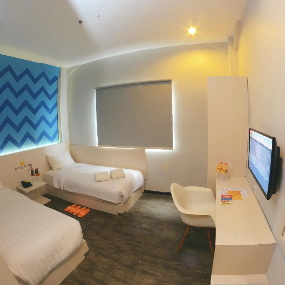 Summer Bed and Breakfast Hotel