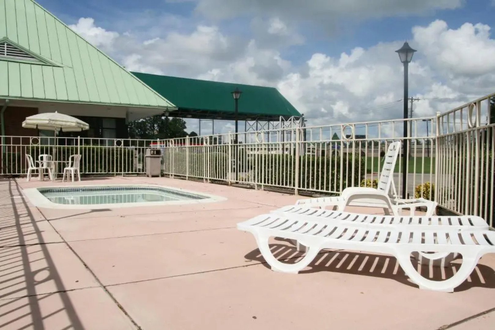 Days Inn by Wyndham Petersburg/South Fort Lee