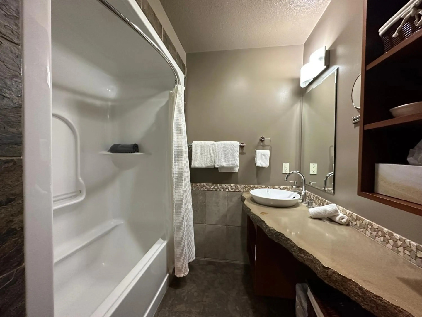 Bellstar Suites at Solara Resort