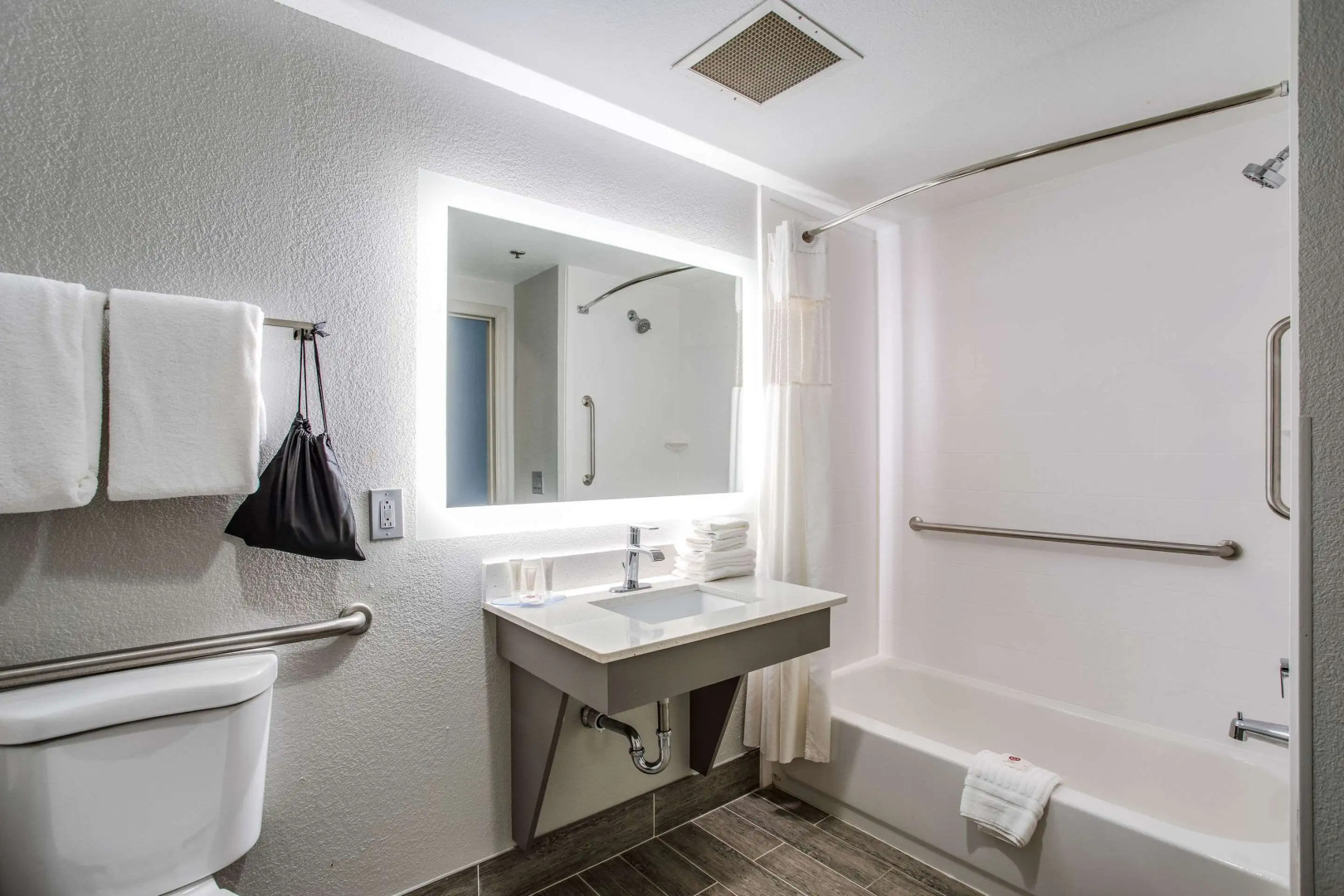 Clarion Pointe Franklin - Nashville Area