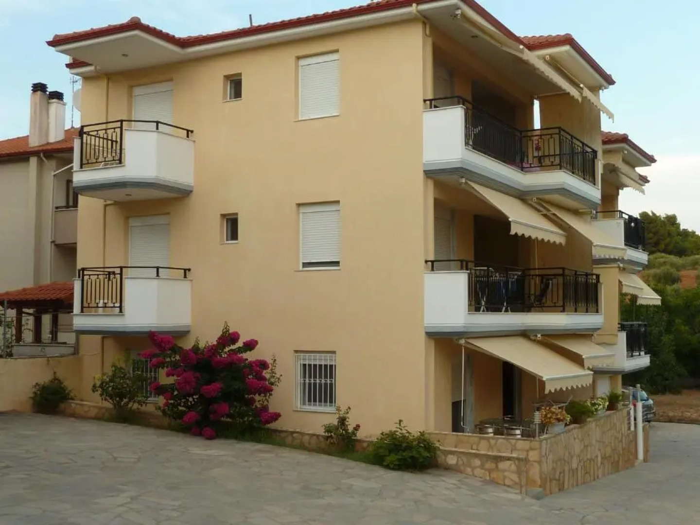 Dimi Apartments