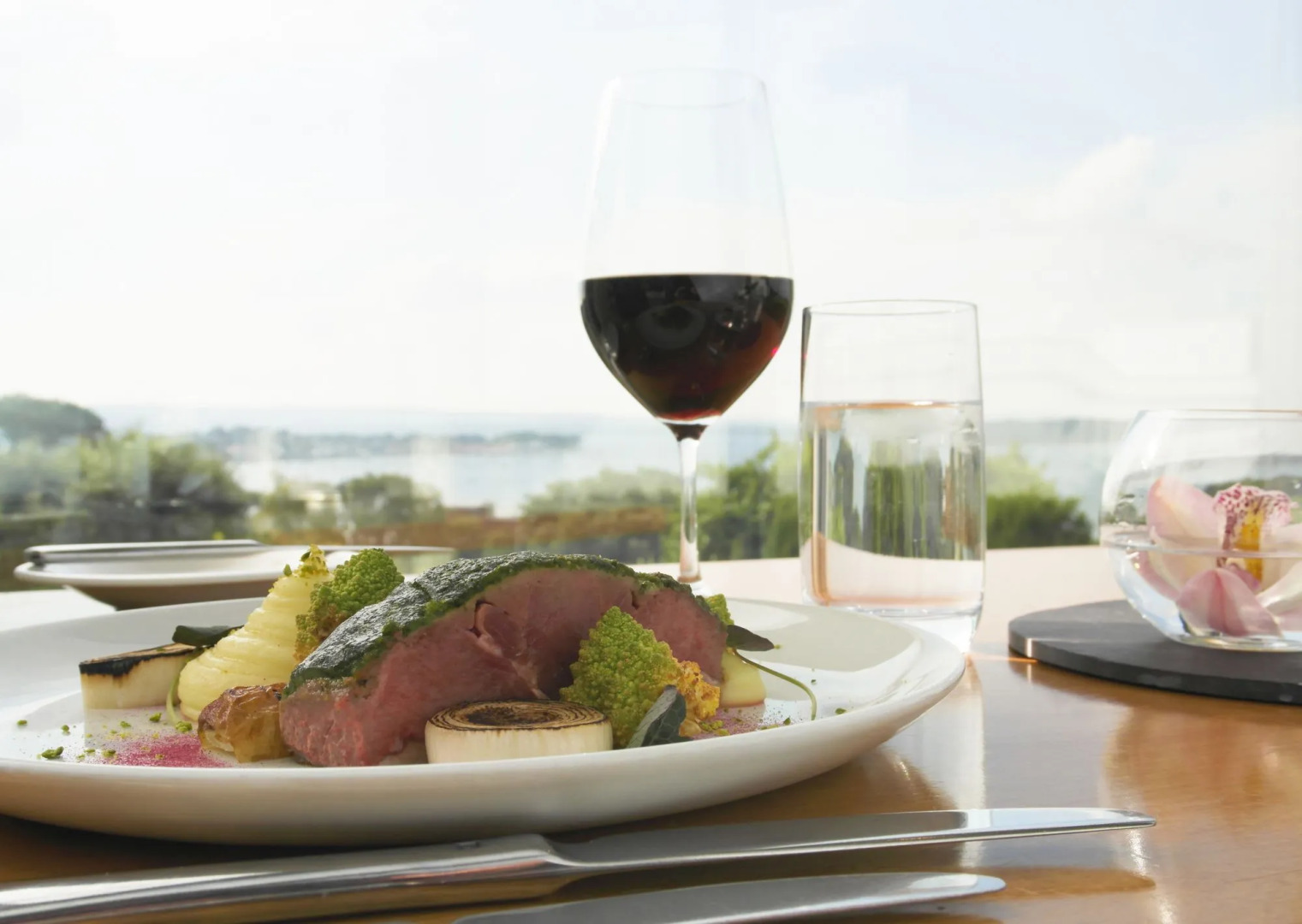 Harbour Heights Hotel