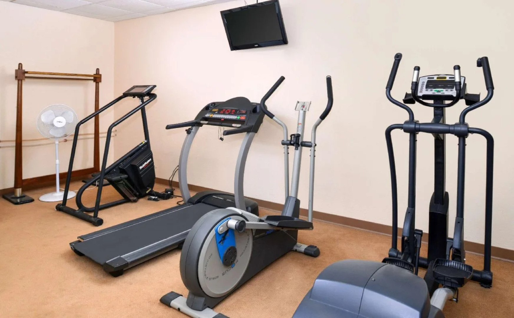 Americas Best Value Inn - Campus View