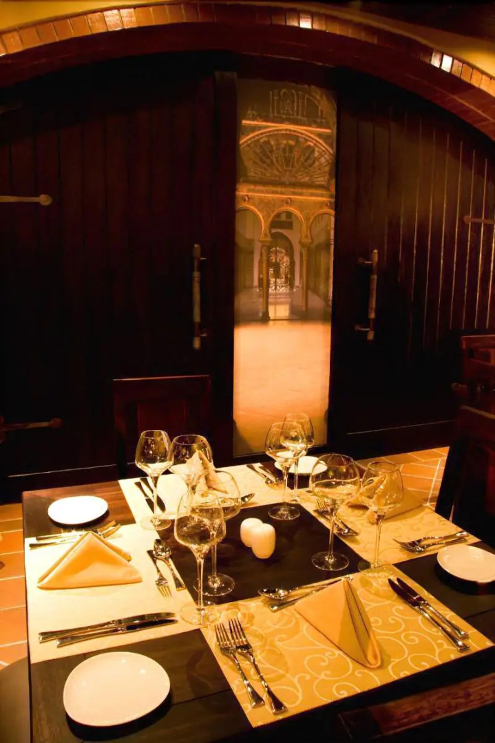 Tayfin Royale Hotel & Restaurant