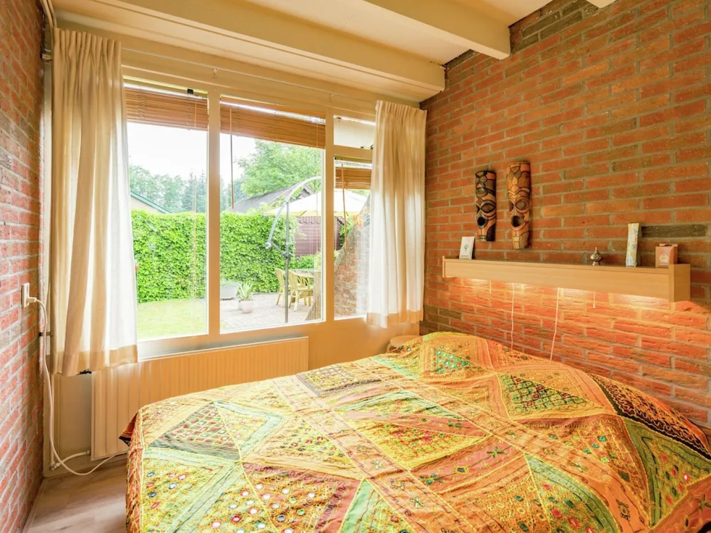 Cosy Holiday Home in Lauwersoog by the Lake