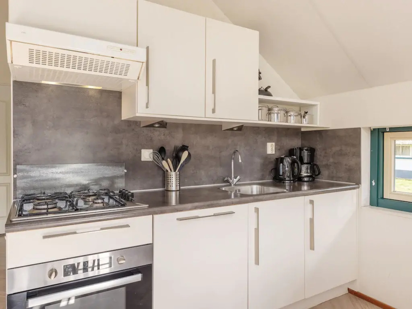 Bungalow in Veluwe Near Harderwijk