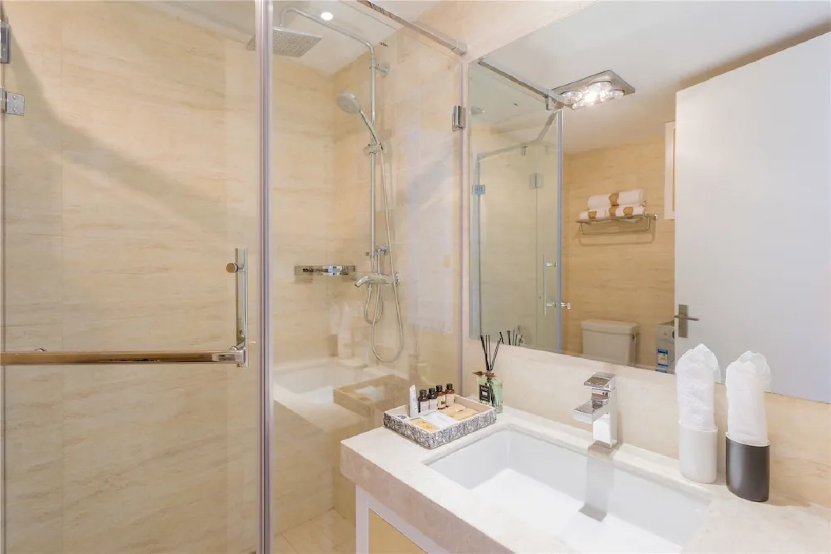 QinHuangdao HuaQianshu Hostel