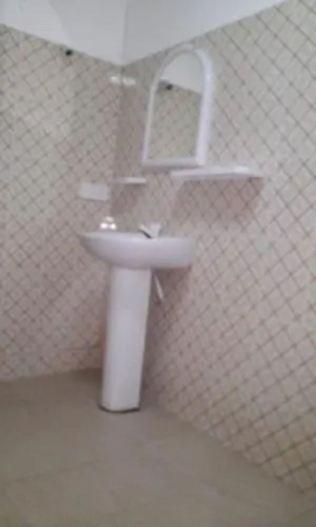 Elephant Reach Udawalawa