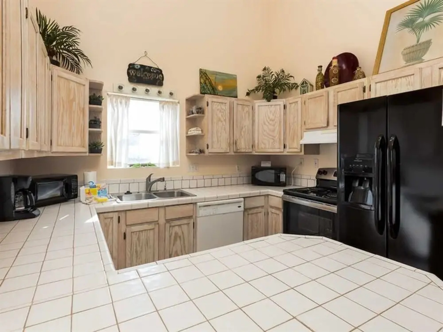 Ocean Seaduction by Meyer Vacation Rentals