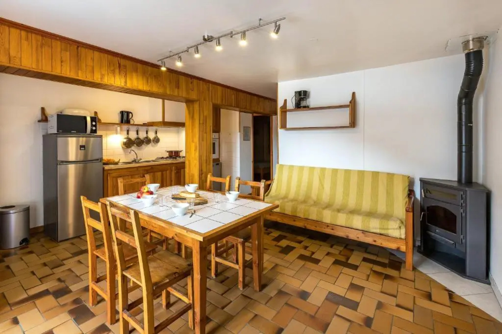 Appartement de 2 chambres avec terrasse amenagee et wifi a Arvieux a 1 km des pistes