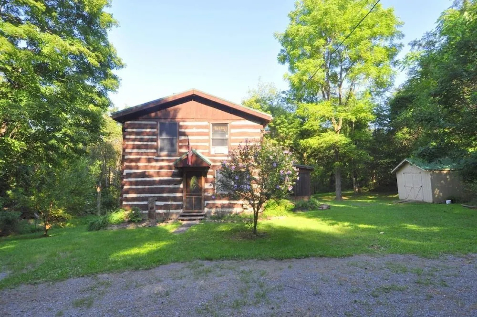 Pondview Cabin - Log Cabin Retreat