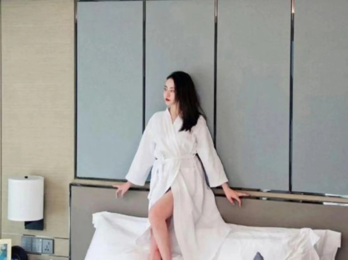 Guangan Linshui Fengge Fashion Hotel