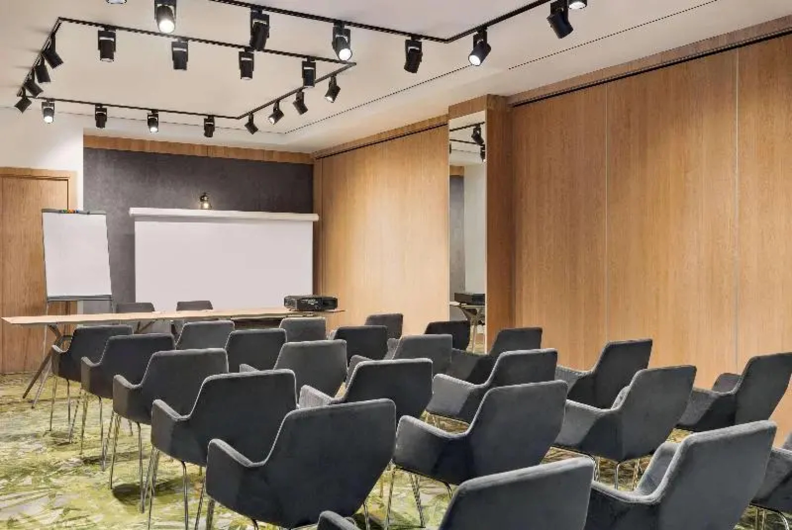 Ramada By Wyndham Parc Slatina