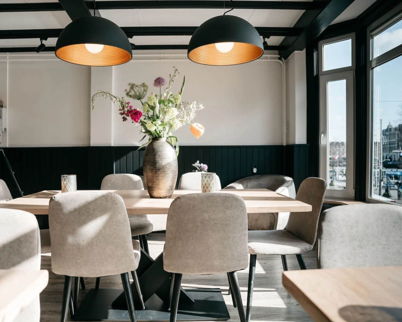 The Leicester Arms Hotel