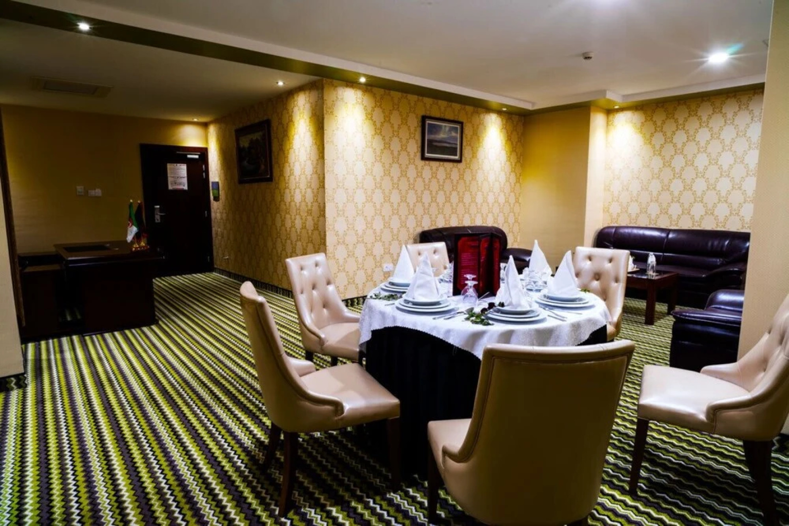 Hôtel Tapis Rouge