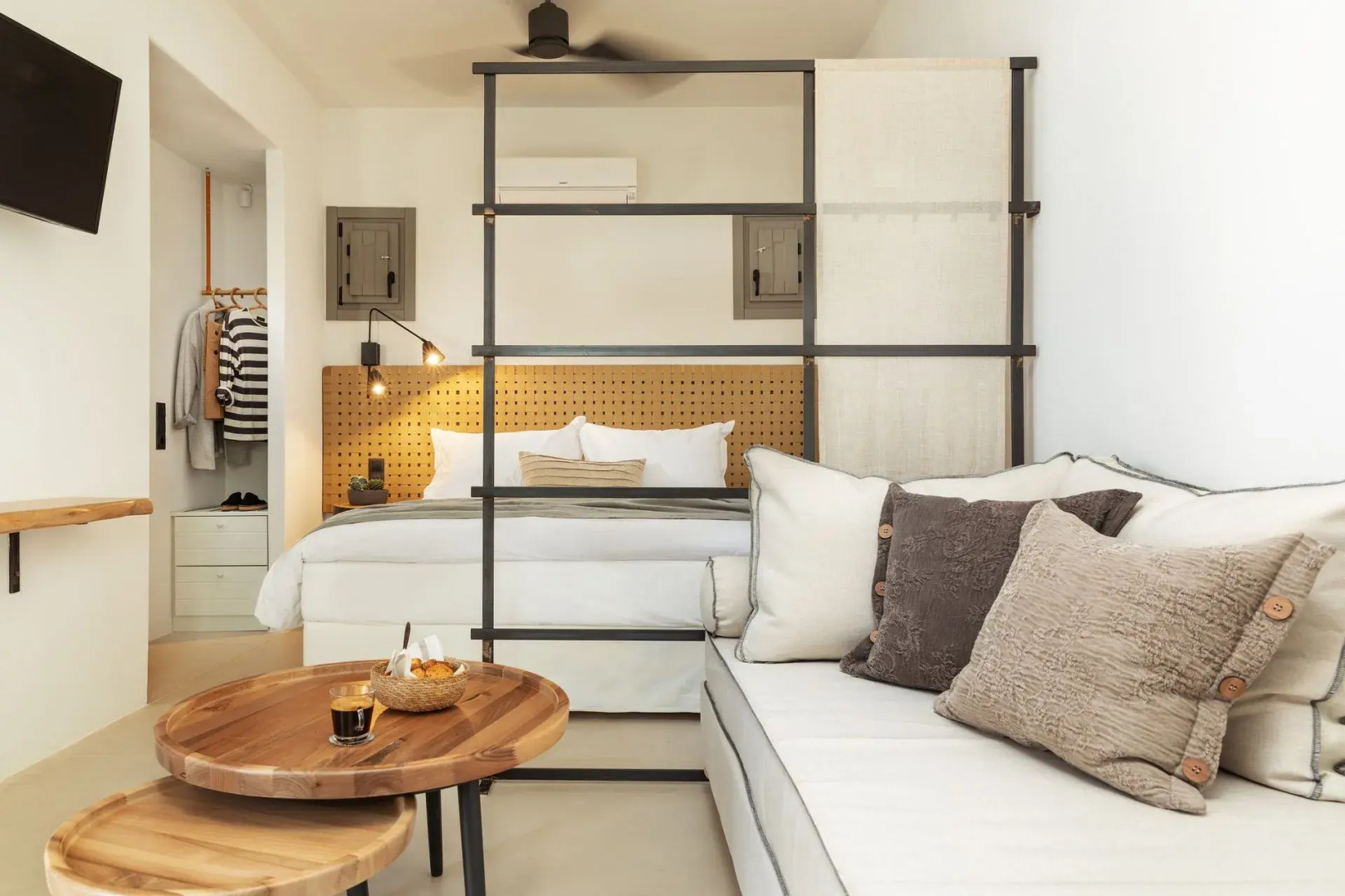 Chora Kythnos Suites