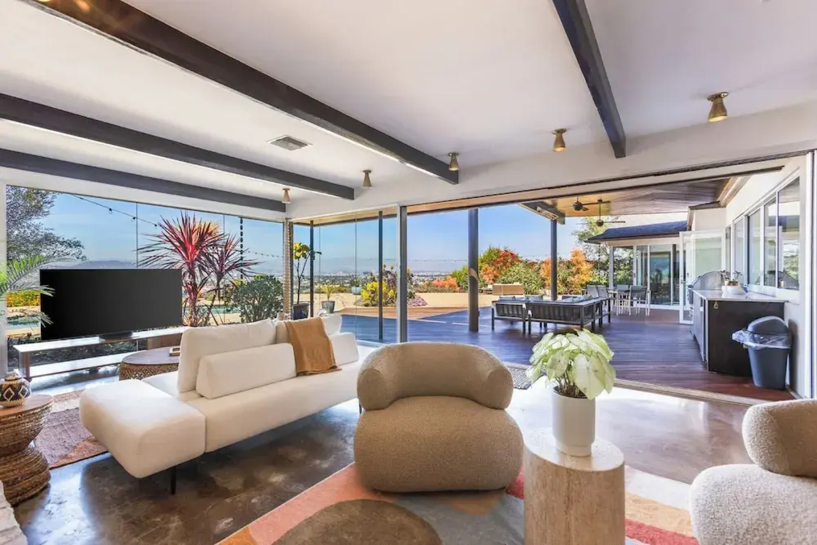 Casa Veronica by Oraklus