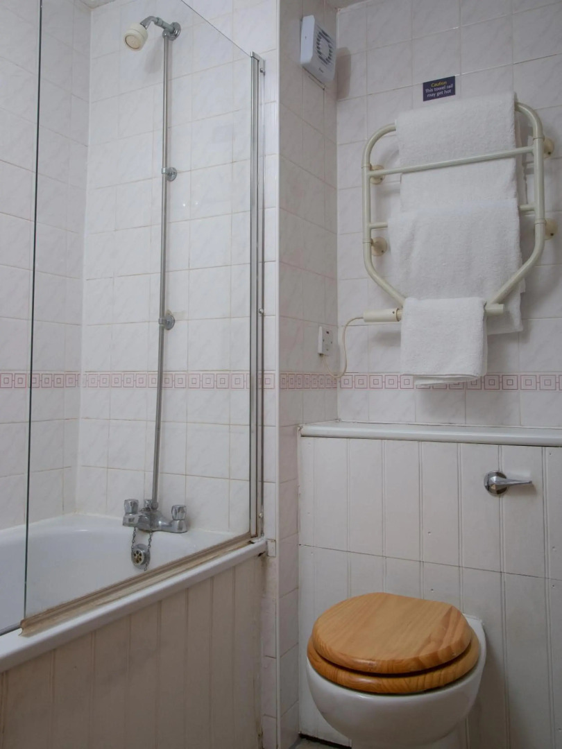 Royal Hotel, Bar & Grill