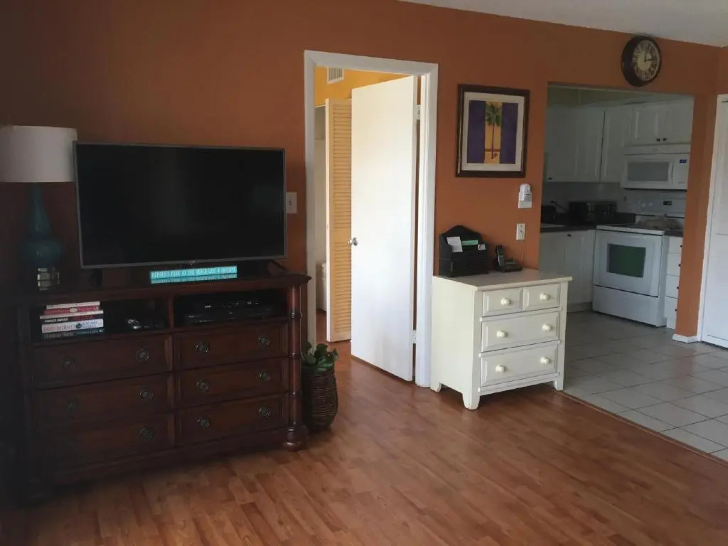 Crescent Arms Condominiums