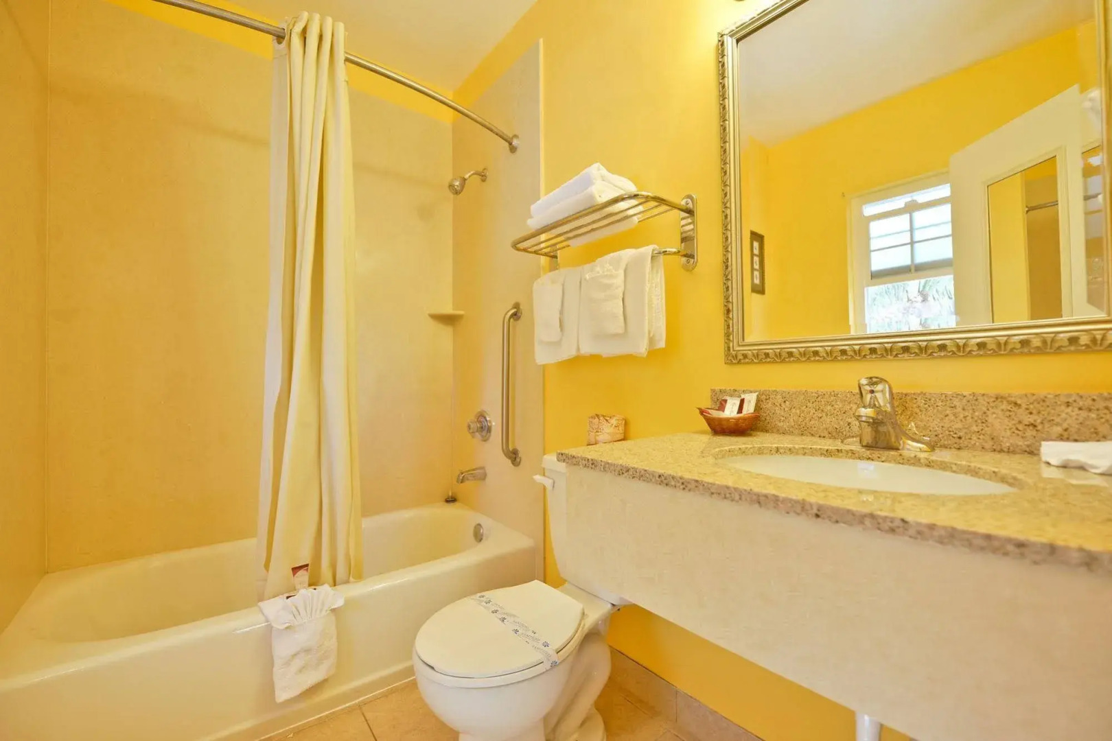 Fallbrook Country Inn