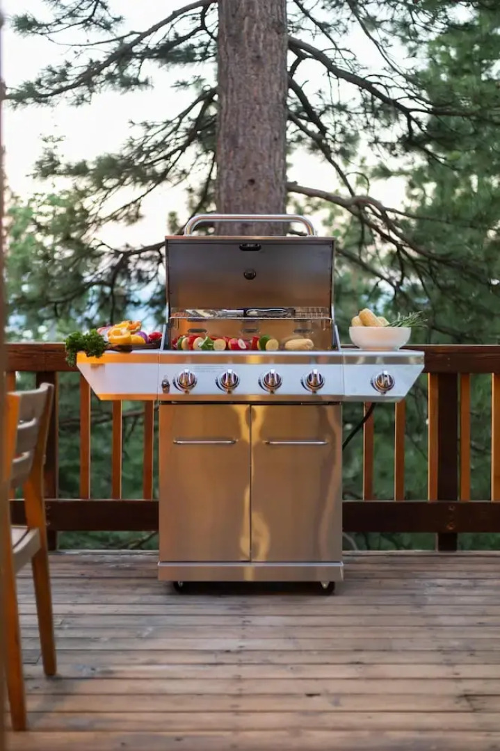 Wildwood by AvantStay   Cabin w/ 3 Decks, Ping Pong, Fire Pits, & Outdoor Grill