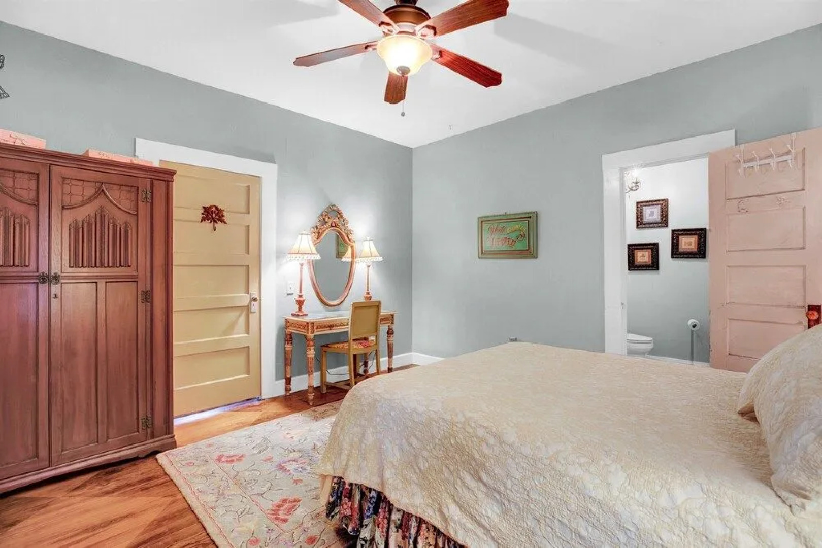 New! Stunning Historic Home Near Town With Bbq!