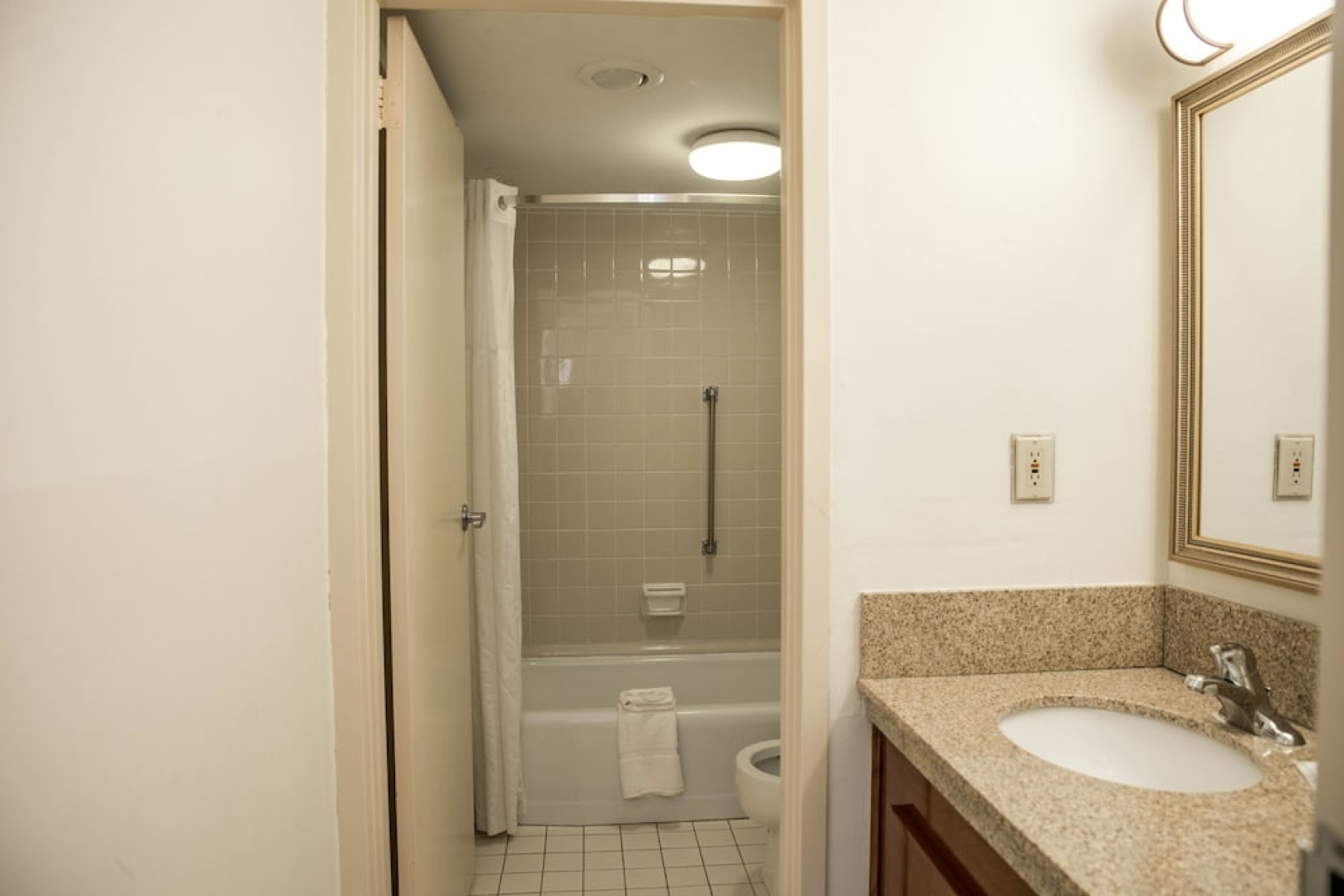 Grand Idaho Inn & Suites