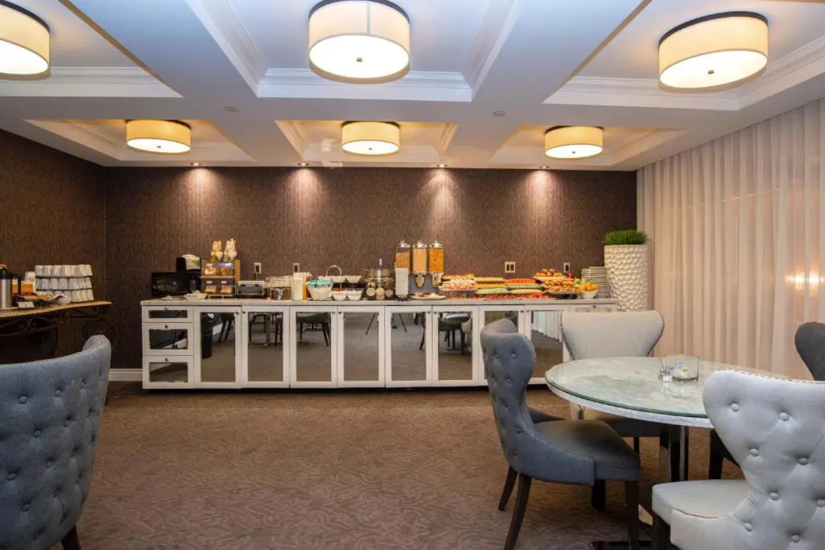 Sandman Signature Edmonton Downtown Hotel