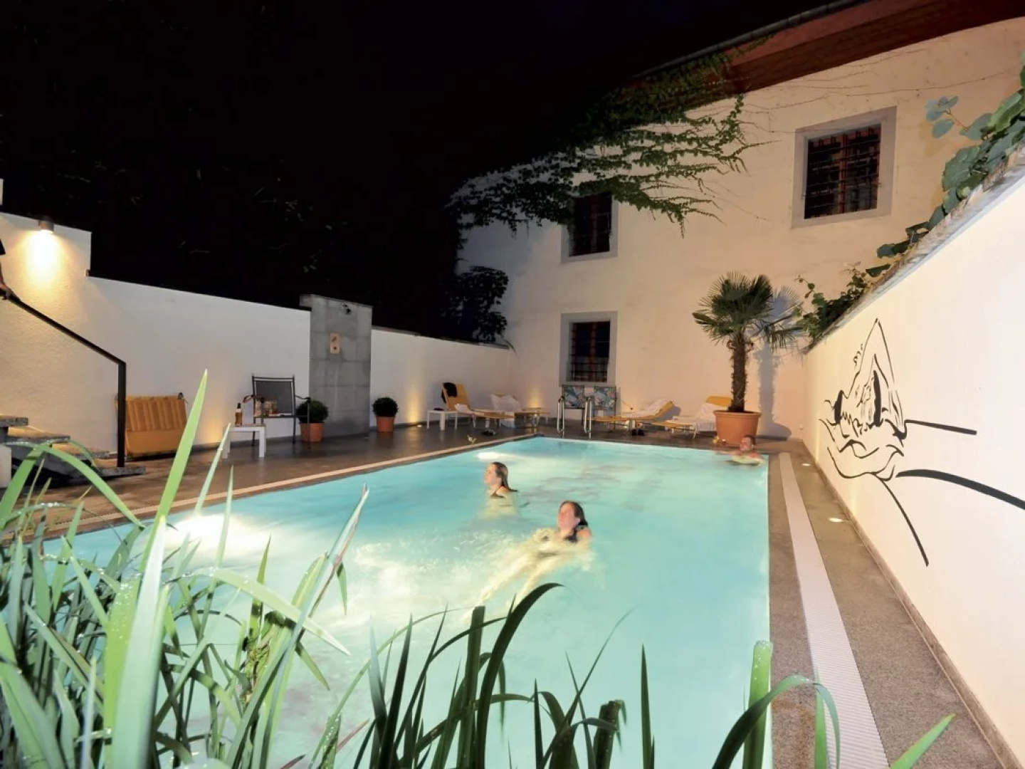 BASLERTOR Summer Pool Hotel