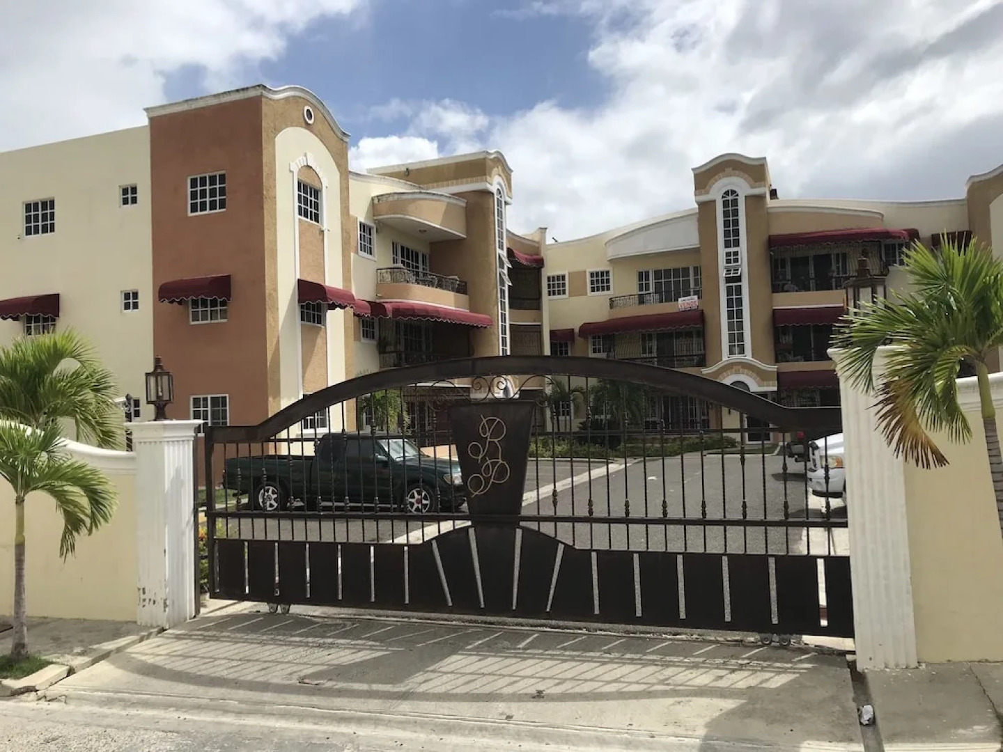 Condos at Paradise 3