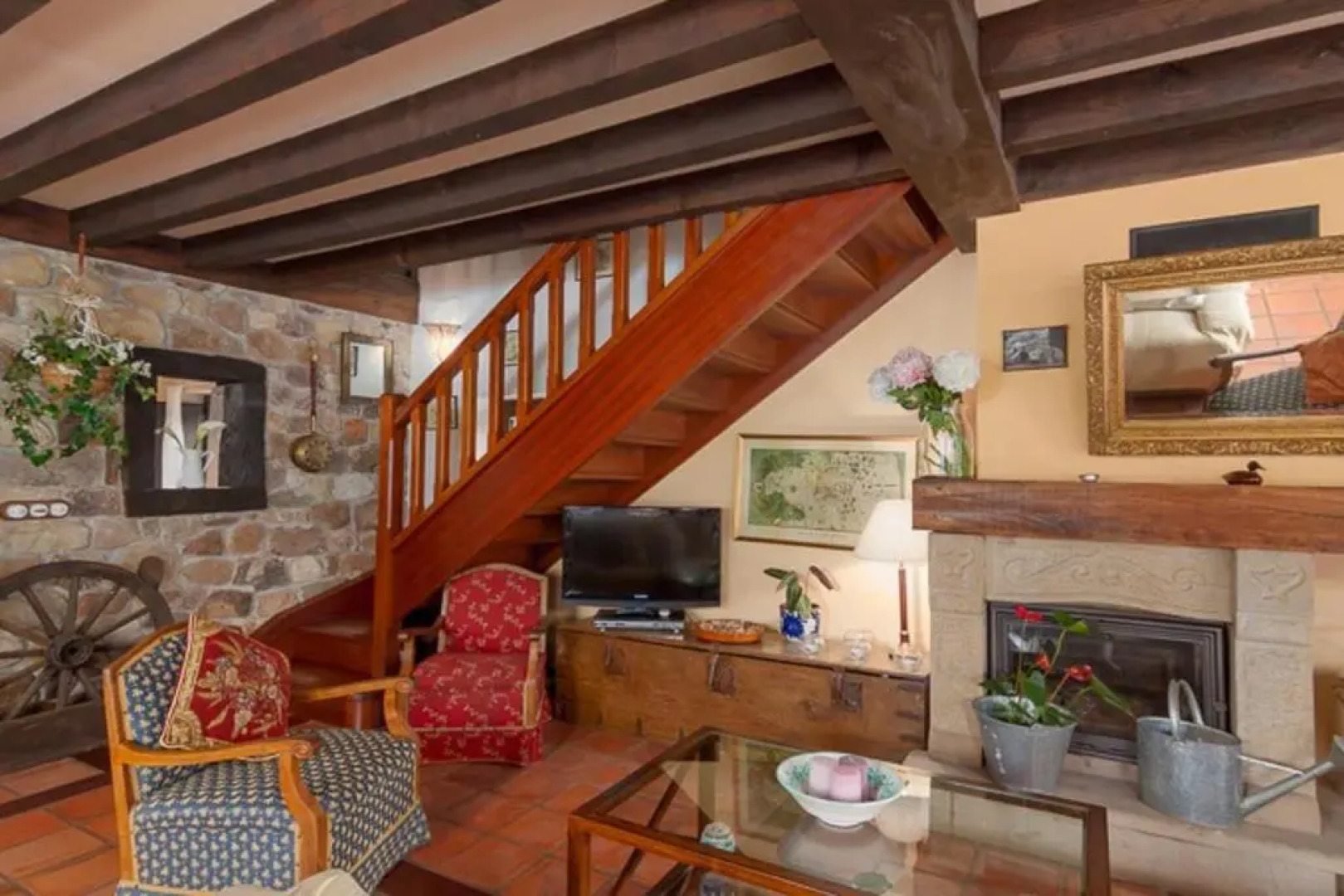 House with 3 bedrooms in Cantabria with wonderful lake view enclosed garden and WiFi 11 km from the beach