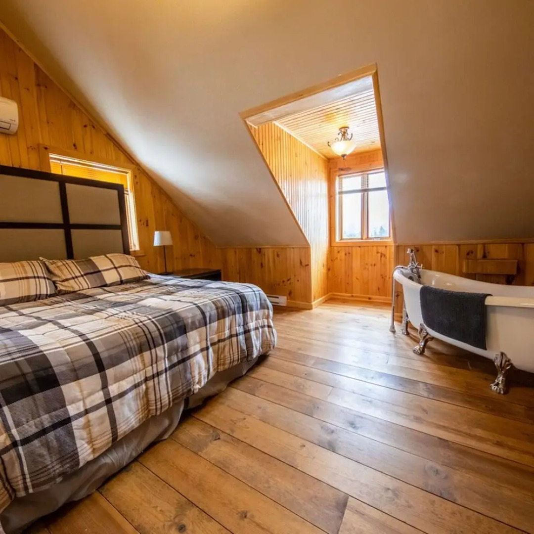 Le St-c me- Spa-piscine- Billard - Ski Val St-c me