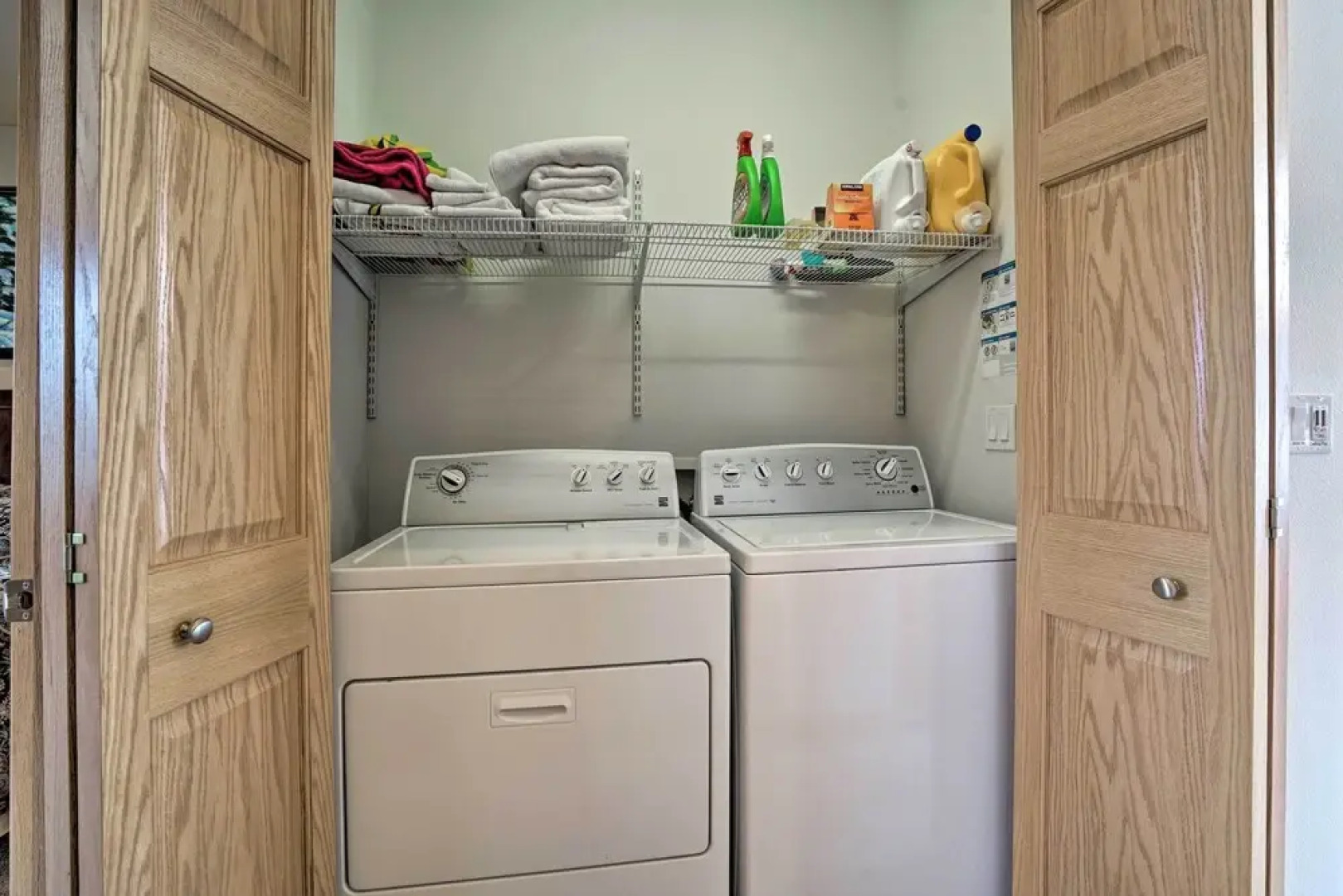 9 Mi to Heavenly Mountain: South Lake Tahoe Home!