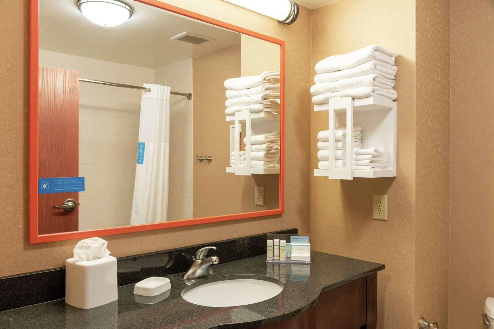 Hampton Inn & Suites Marshalltown