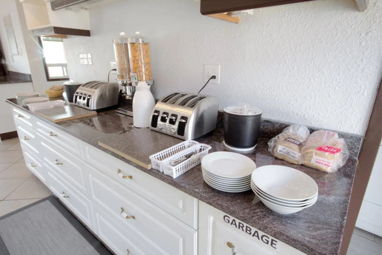 Motel 6 Lethbridge, AB