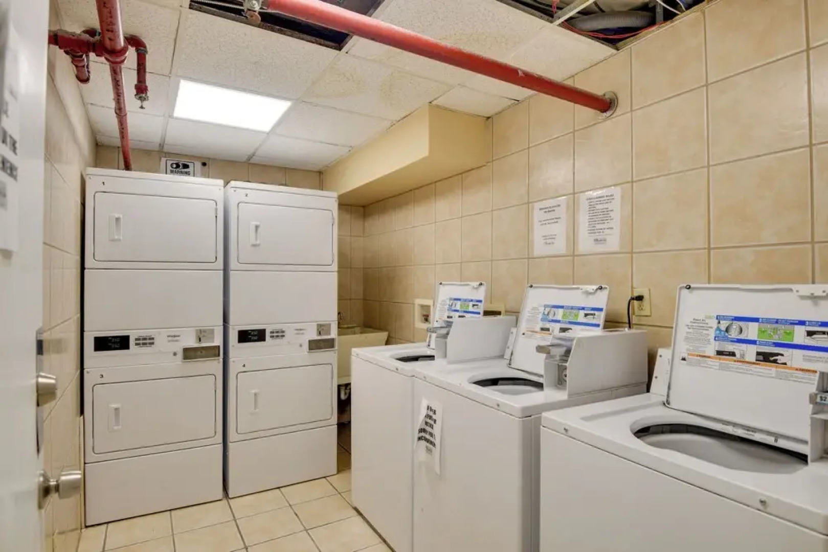 Beachfront Gem w/ Community Pool in Daytona!