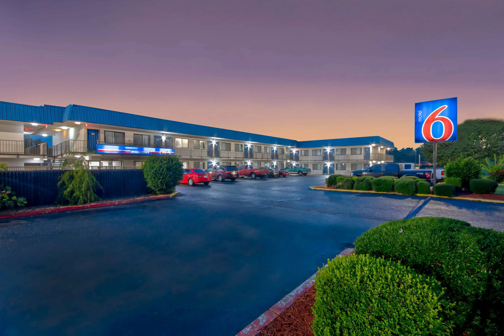 Motel 6 Russellville, AR