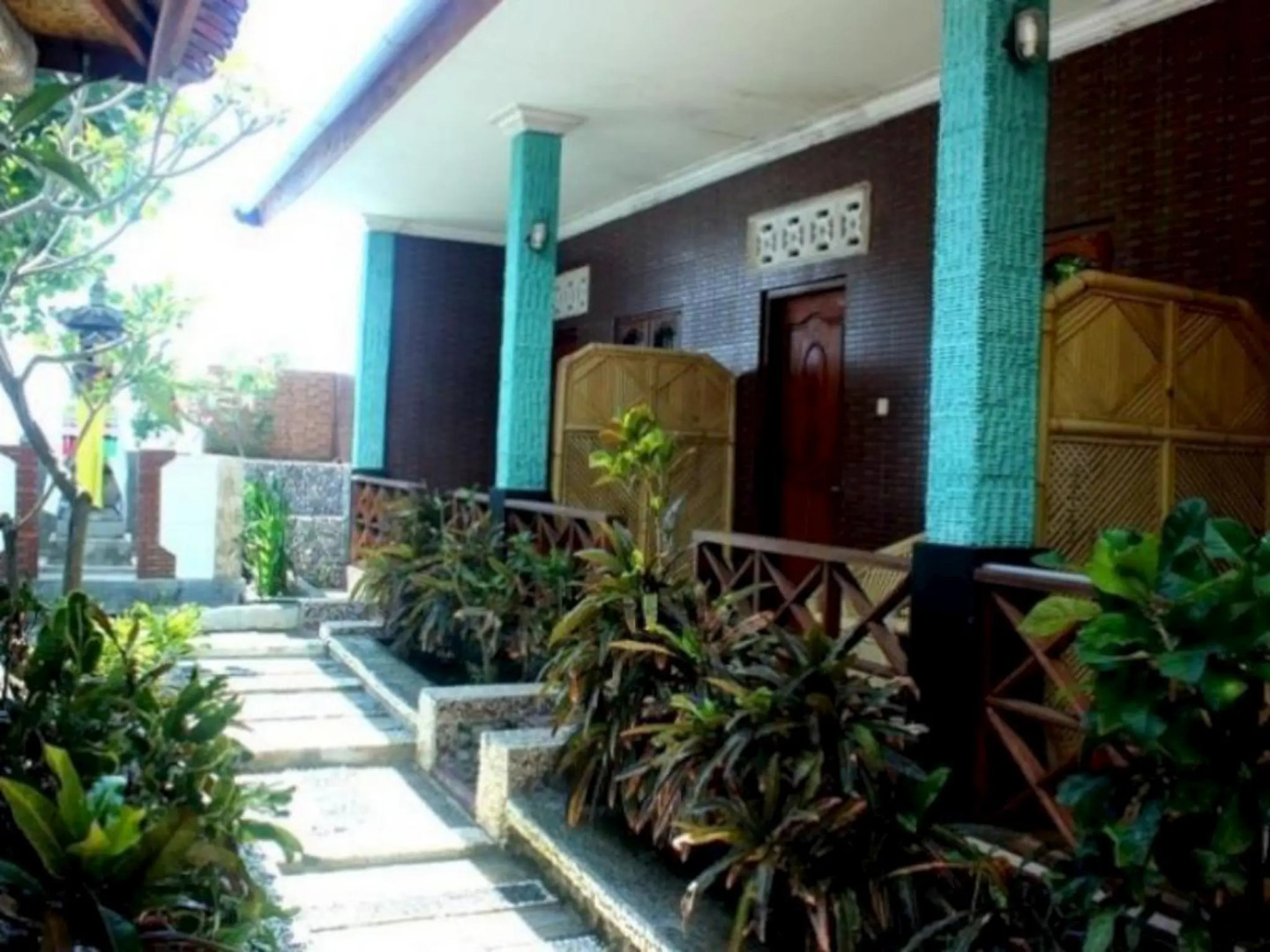 Krisna Bungalows & Restaurant